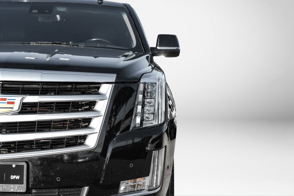 Used 2018 Cadillac Escalade Luxury RWD image 47