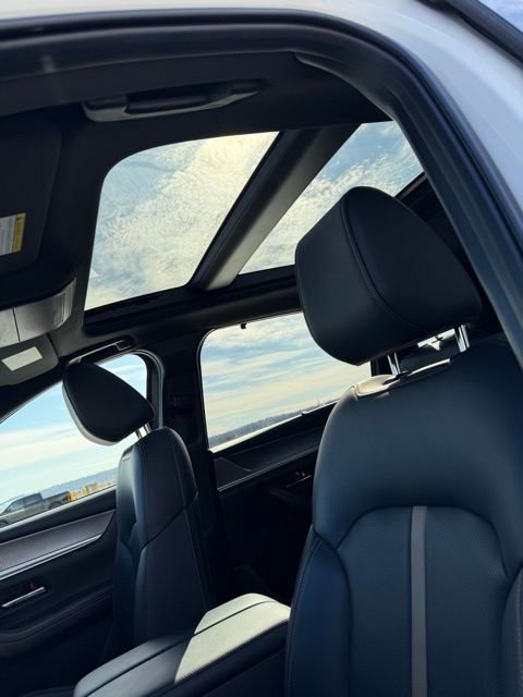 Used 2024 MAZDA CX-90 3.3 Turbo w/ Premium Plus Pkg image 16