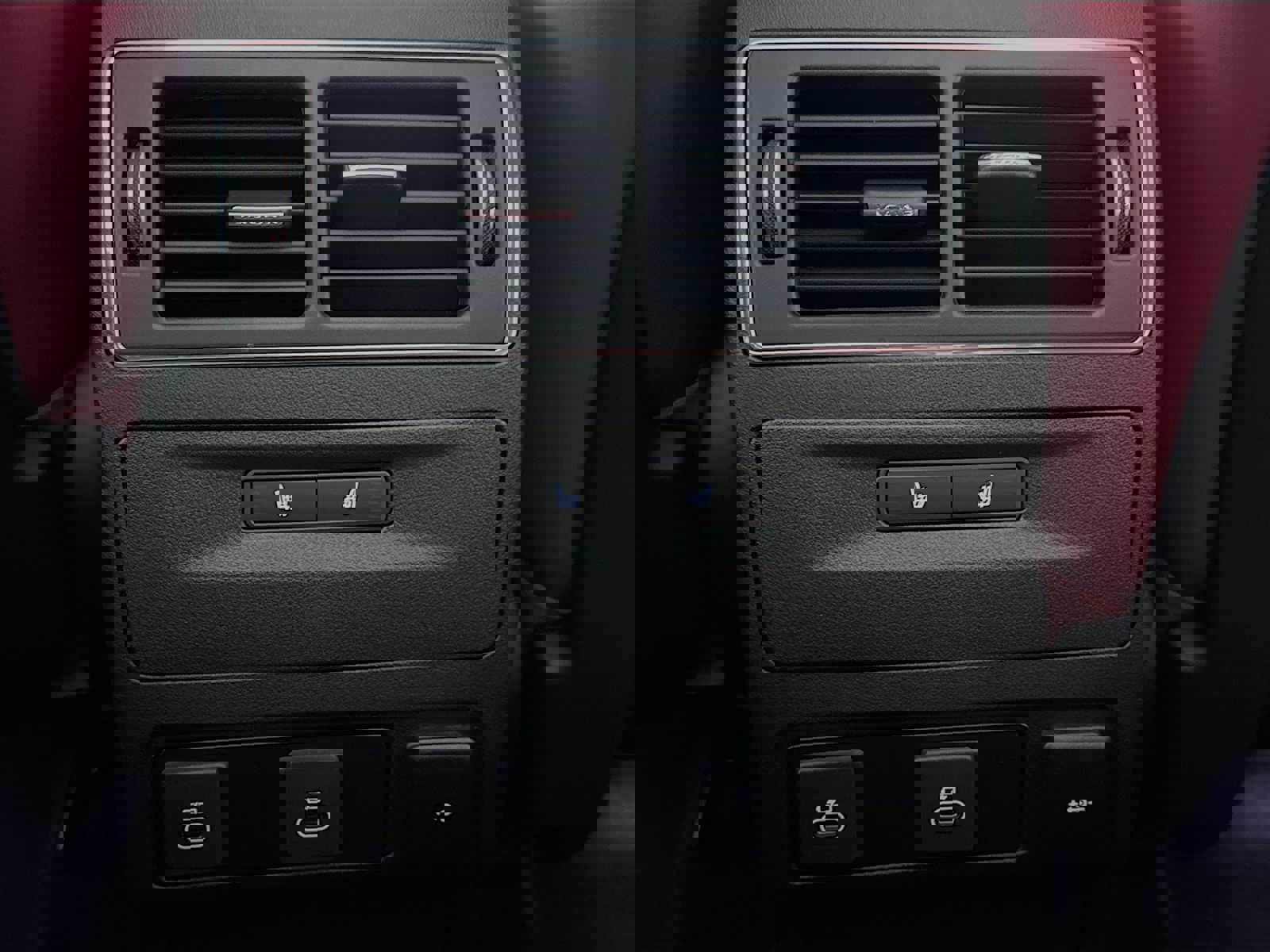 New 2025 Jaguar F-PACE R-Dynamic S image 25