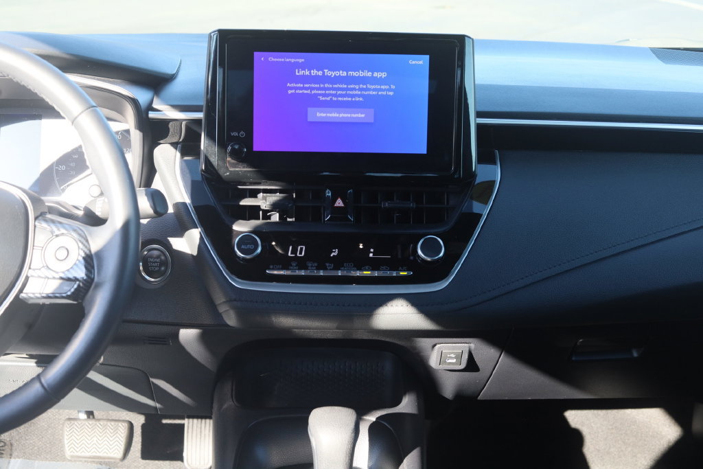 Used 2024 Toyota Corolla SE FWD image 10