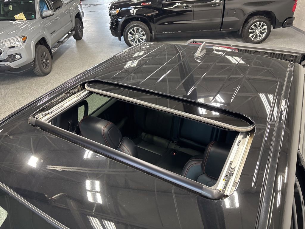 Used 2023 Nissan Frontier PRO-4X w/ Pro-4X Premium Package AWD/4WD image 11