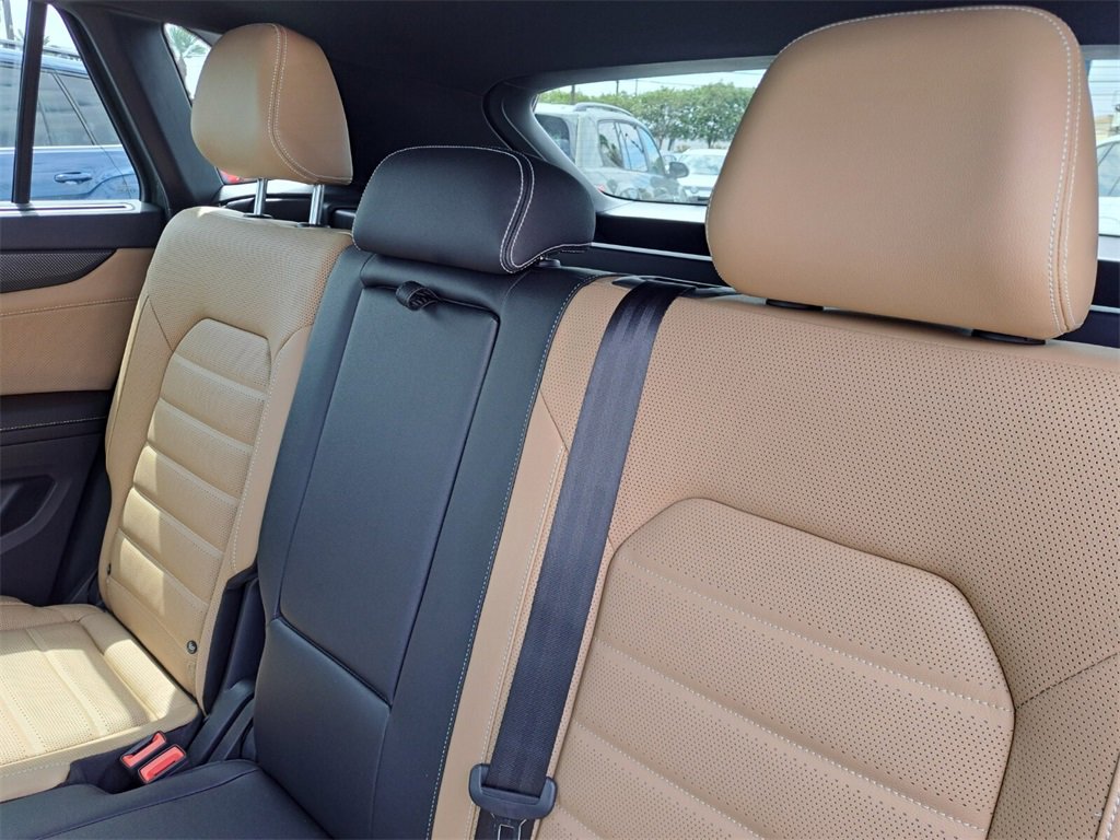 New 2026 Volkswagen Atlas Cross Sport SEL R-Line image 26