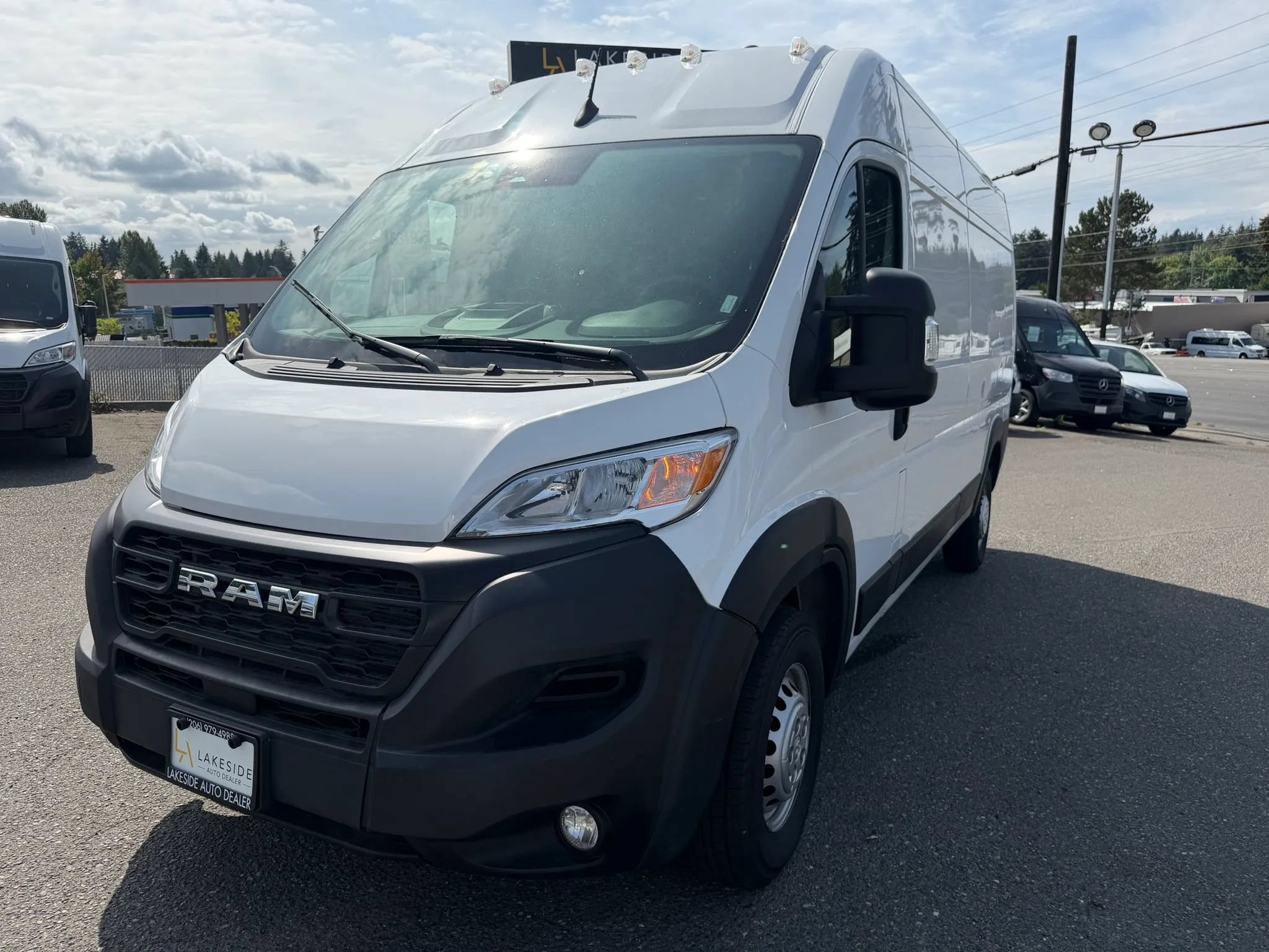 Used 2025 RAM ProMaster 3500 w/ Convenience Group FWD image 12