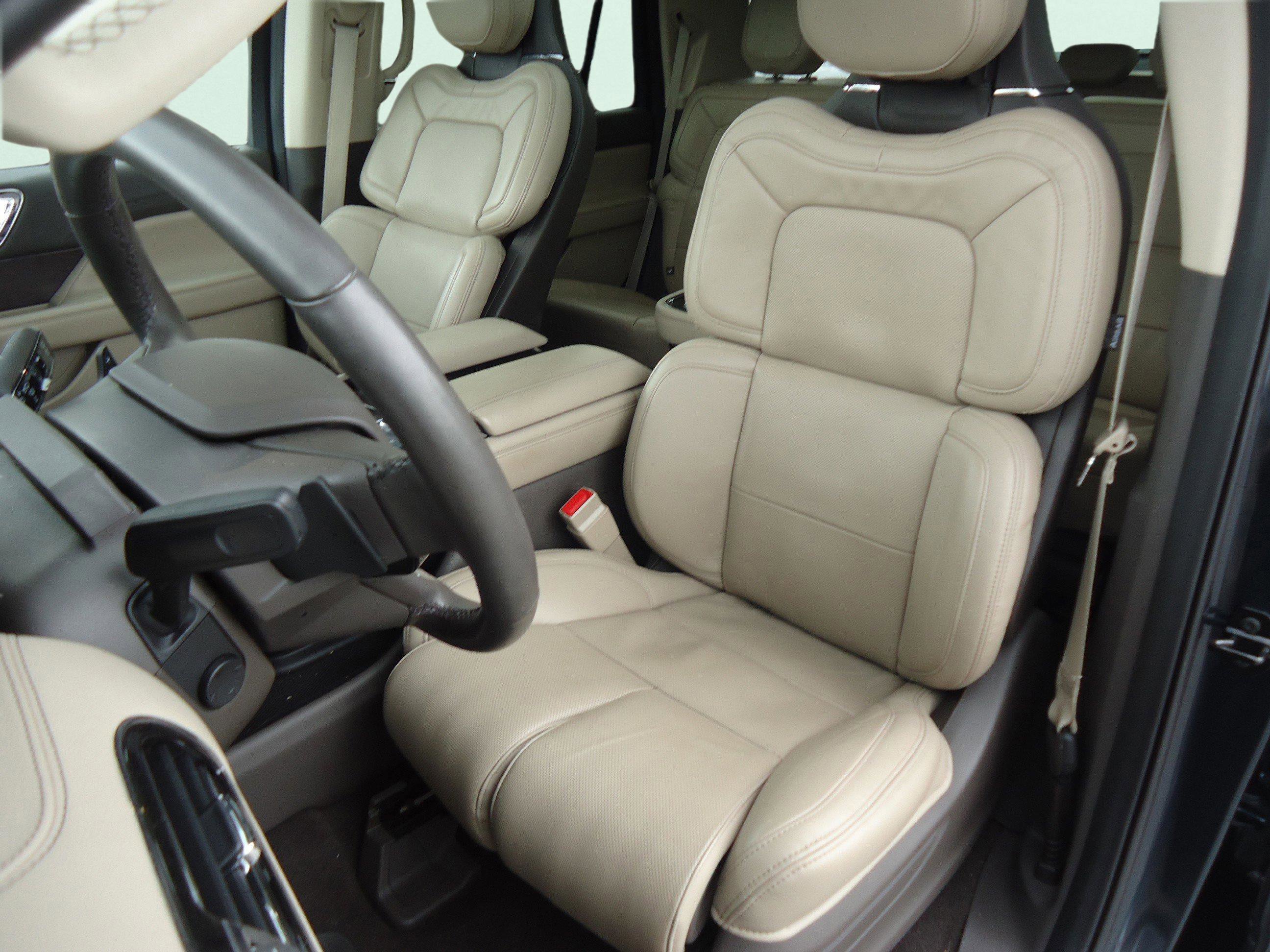 Certified 2024 Lincoln Navigator Reserve AWD/4WD image 28