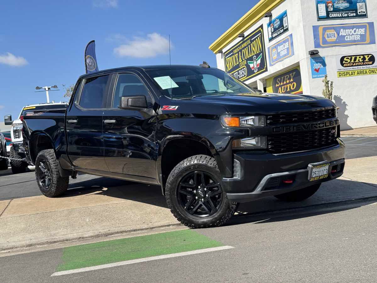 Used 2021 Chevrolet Silverado 1500 Custom Trail Boss AWD/4WD image 2