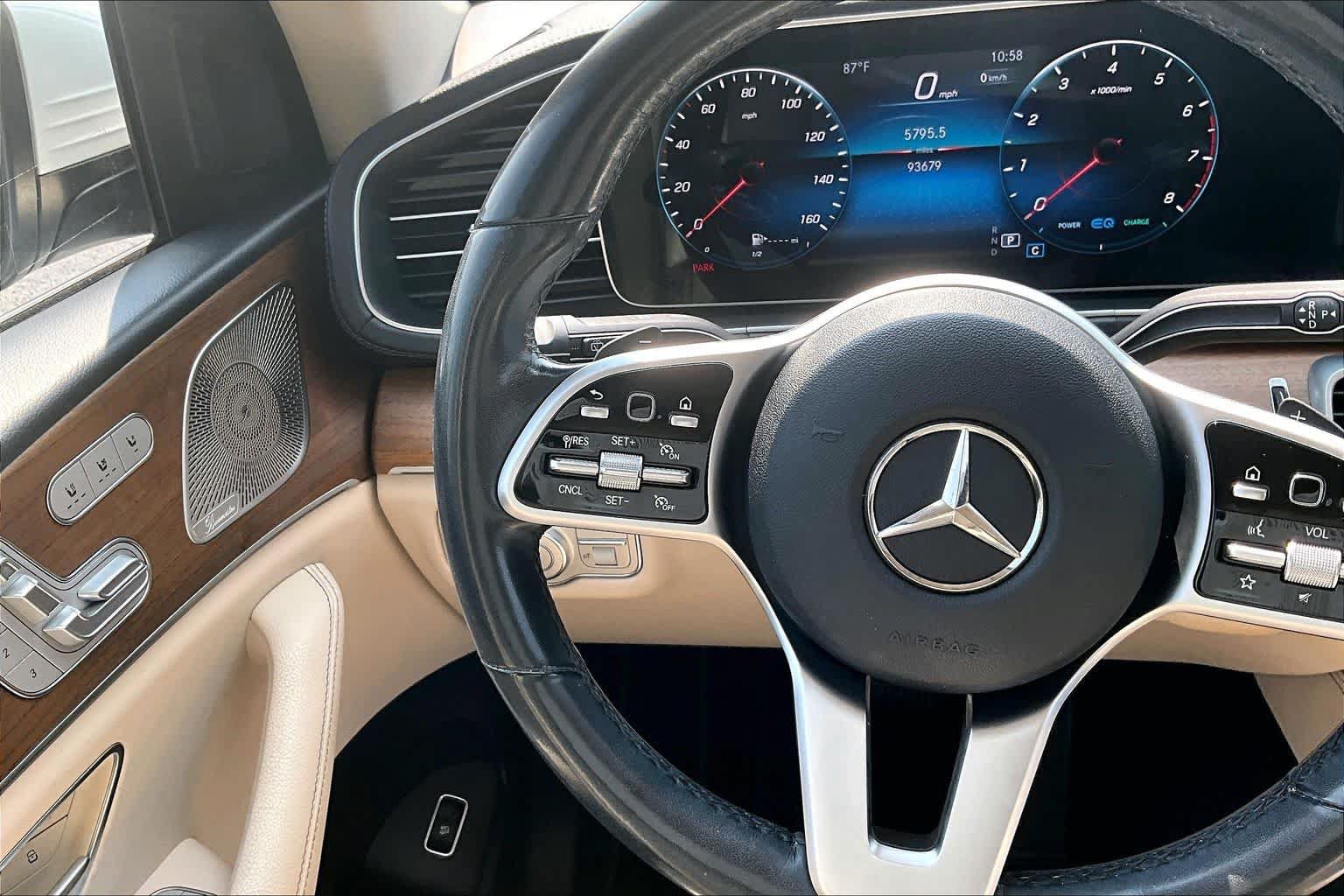Used 2021 Mercedes-Benz GLS 450 4MATIC image 24