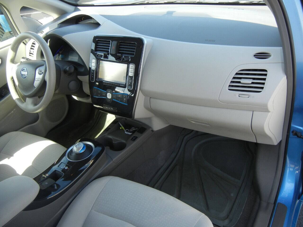Used 2012 Nissan Leaf SL w/ Protection Pkg FWD image 31
