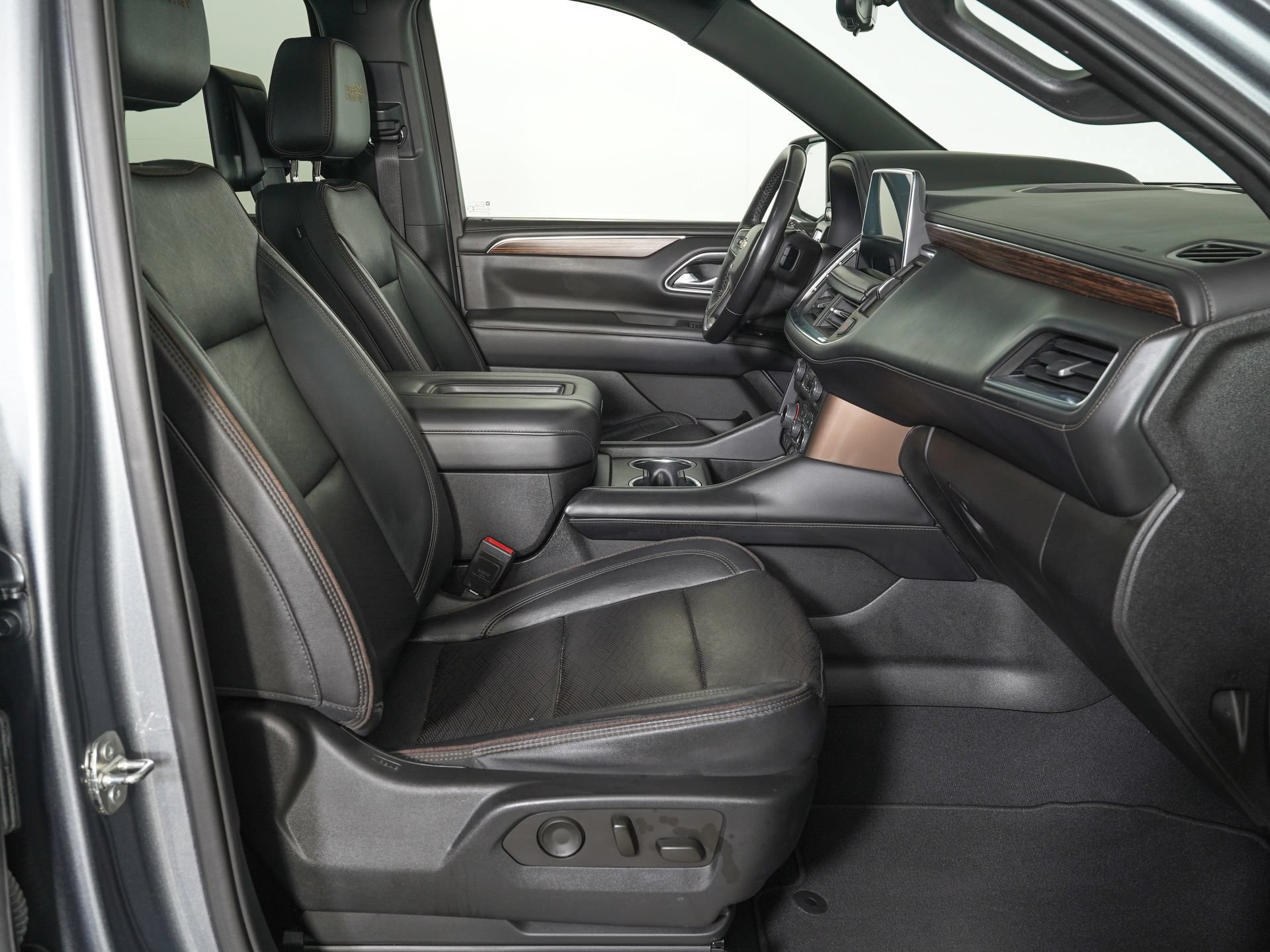 Used 2021 Chevrolet Suburban High Country AWD/4WD image 8