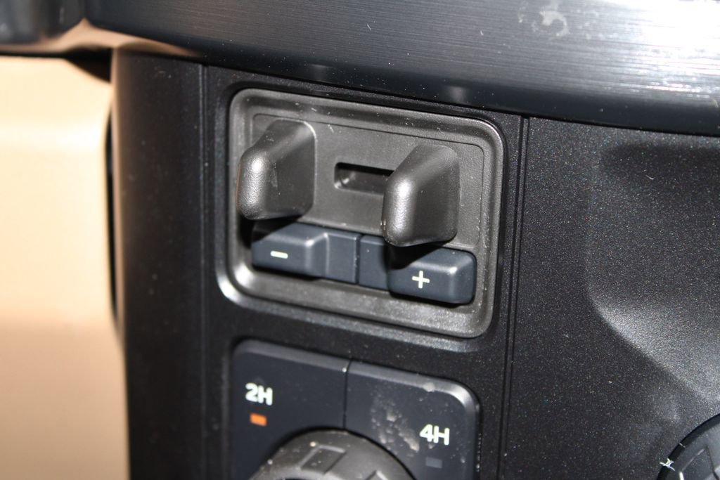 New 2026 Ford F250 Lariat w/ Chrome Package image 46