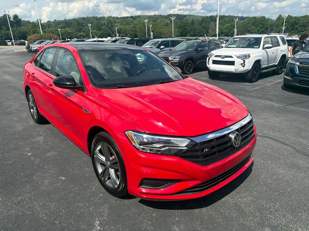 Used 2019 Volkswagen Jetta R-Line w/ R-Line Cold Weather Package FWD image 4