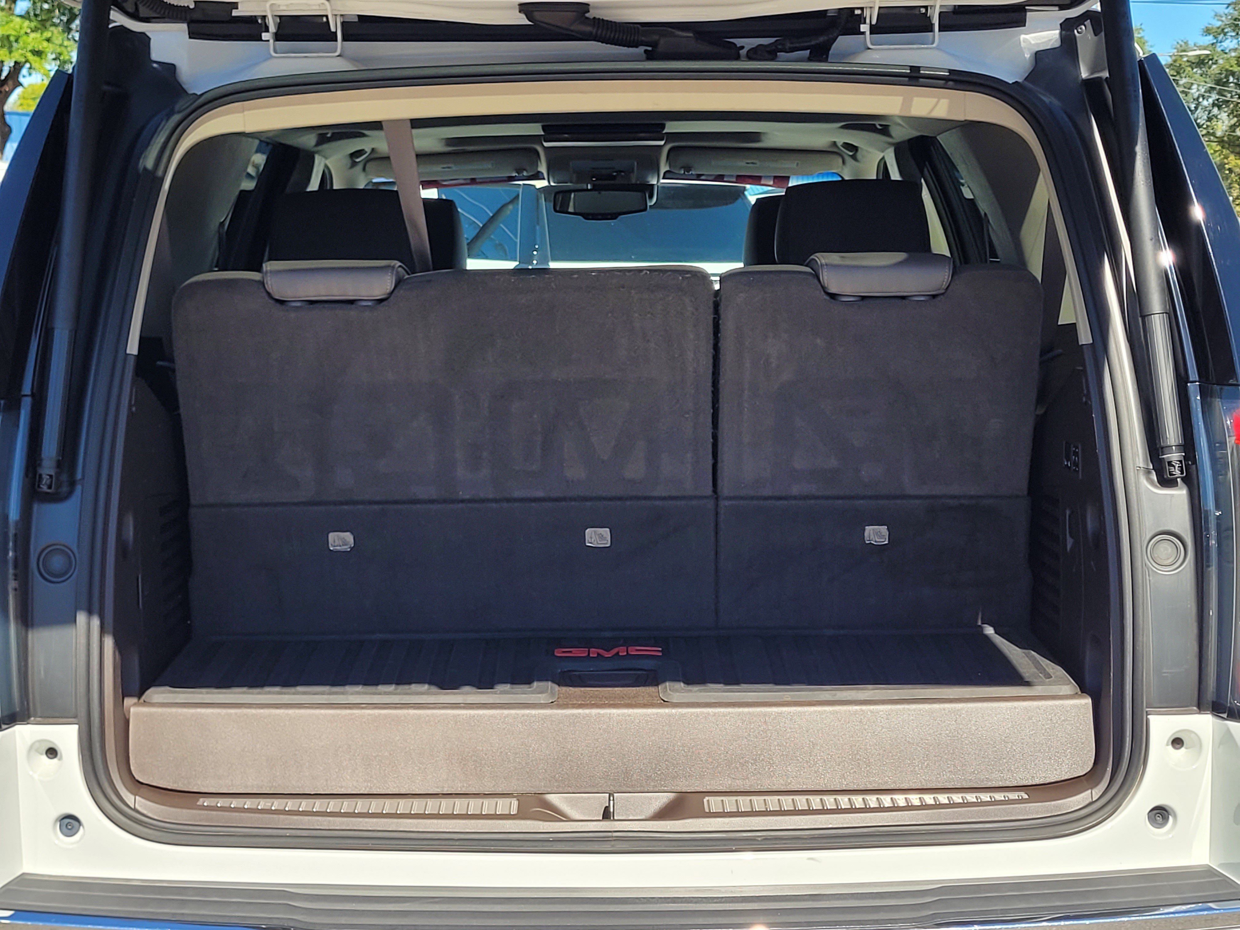 Used 2016 GMC Yukon Denali w/ Open Road Package RWD image 8