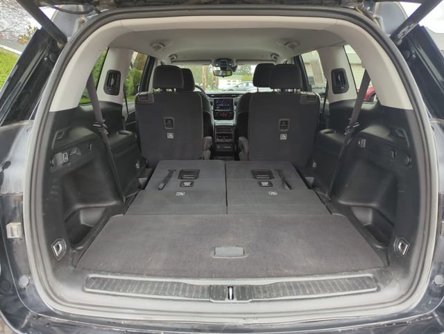 Used 2023 Jeep Grand Cherokee L Laredo w/ Luxury Tech Group I AWD/4WD image 37