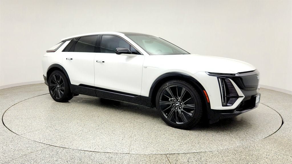 Used 2024 Cadillac Lyriq Sport RWD image 3