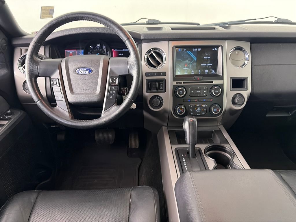 Used 2017 Ford Expedition XLT w/ Equipment Group 202A AWD/4WD image 14