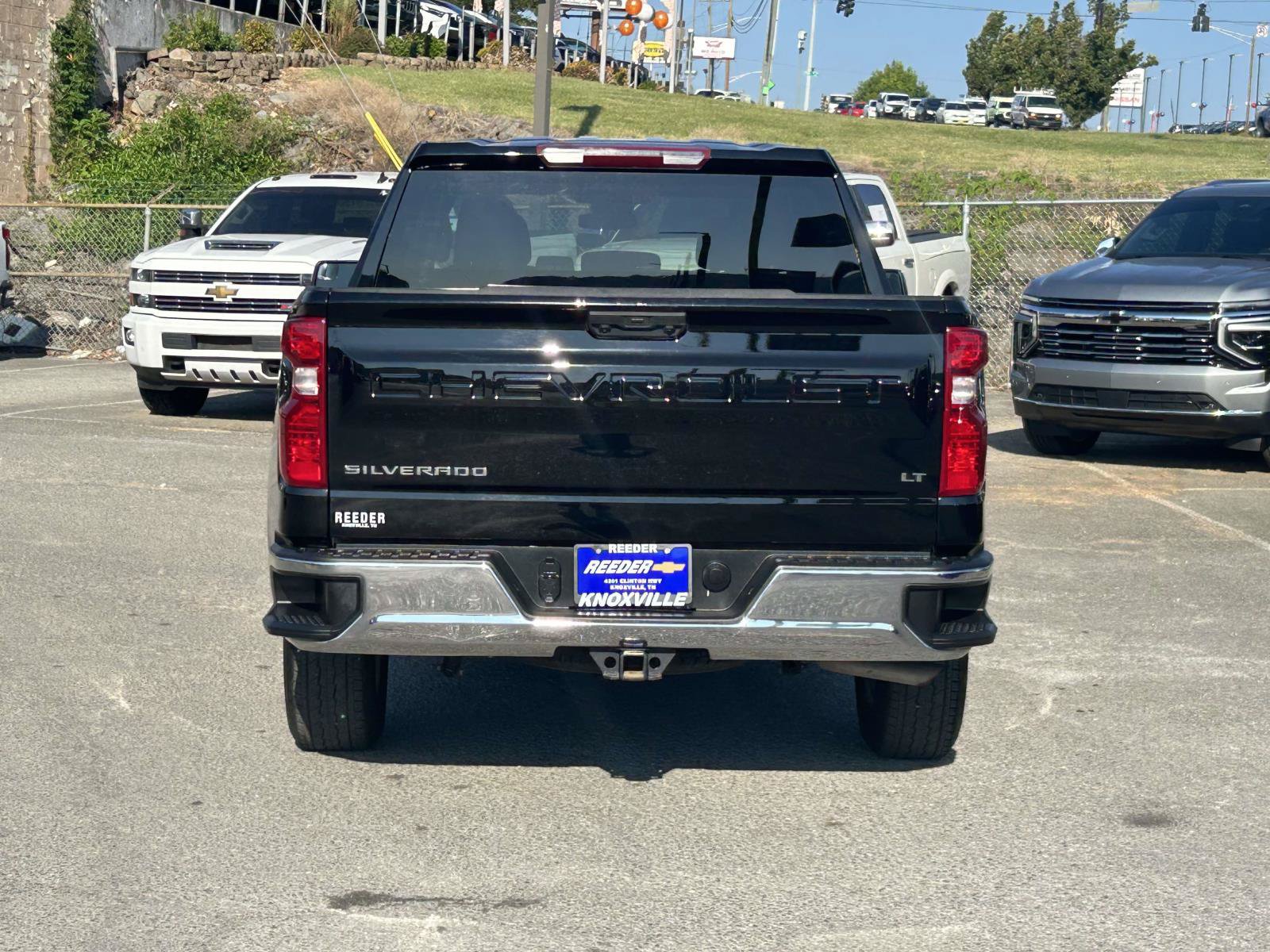 Used 2025 Chevrolet Silverado 1500 LT AWD/4WD image 6