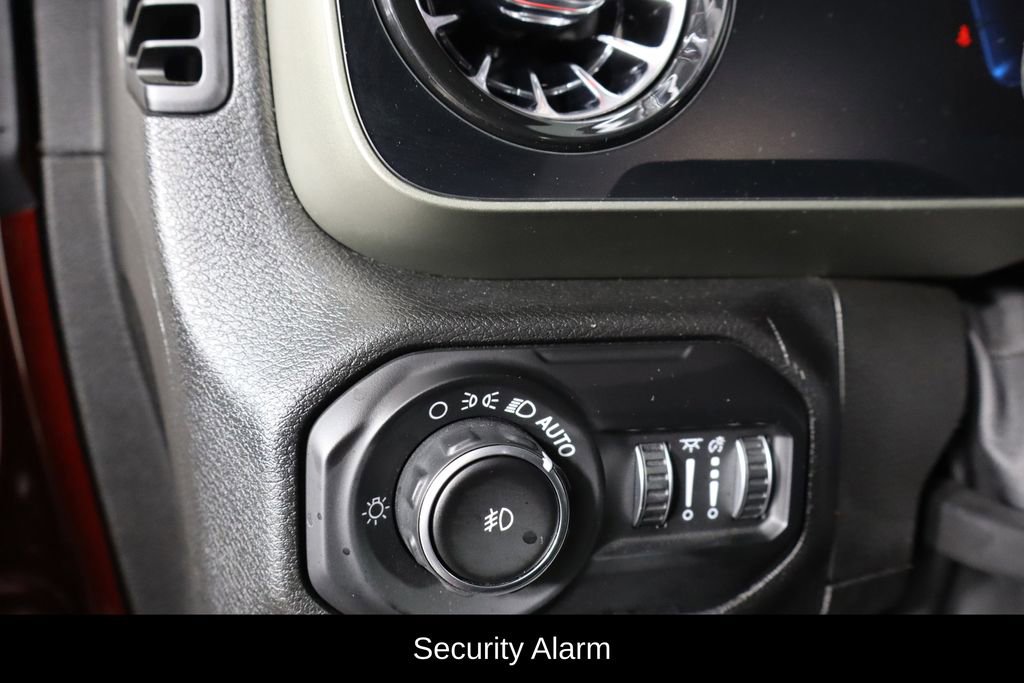 Used 2021 Jeep Wrangler Unlimited Sport AWD/4WD image 22