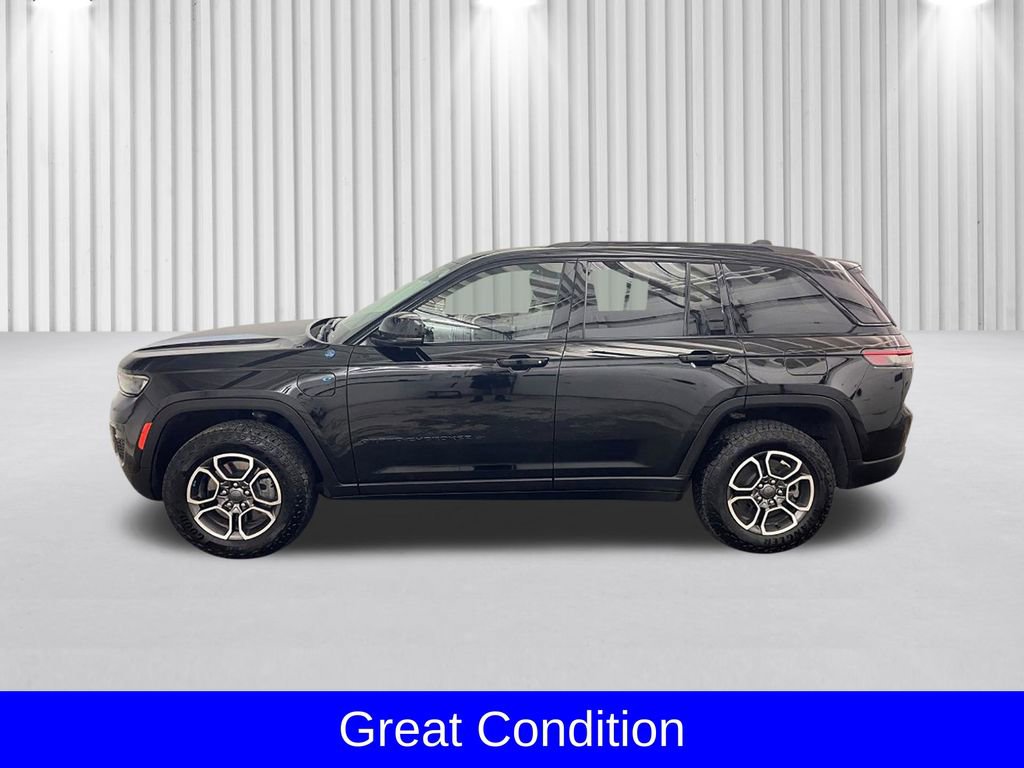 Used 2022 Jeep Grand Cherokee Trailhawk w/ Luxury Tech Group III image 11