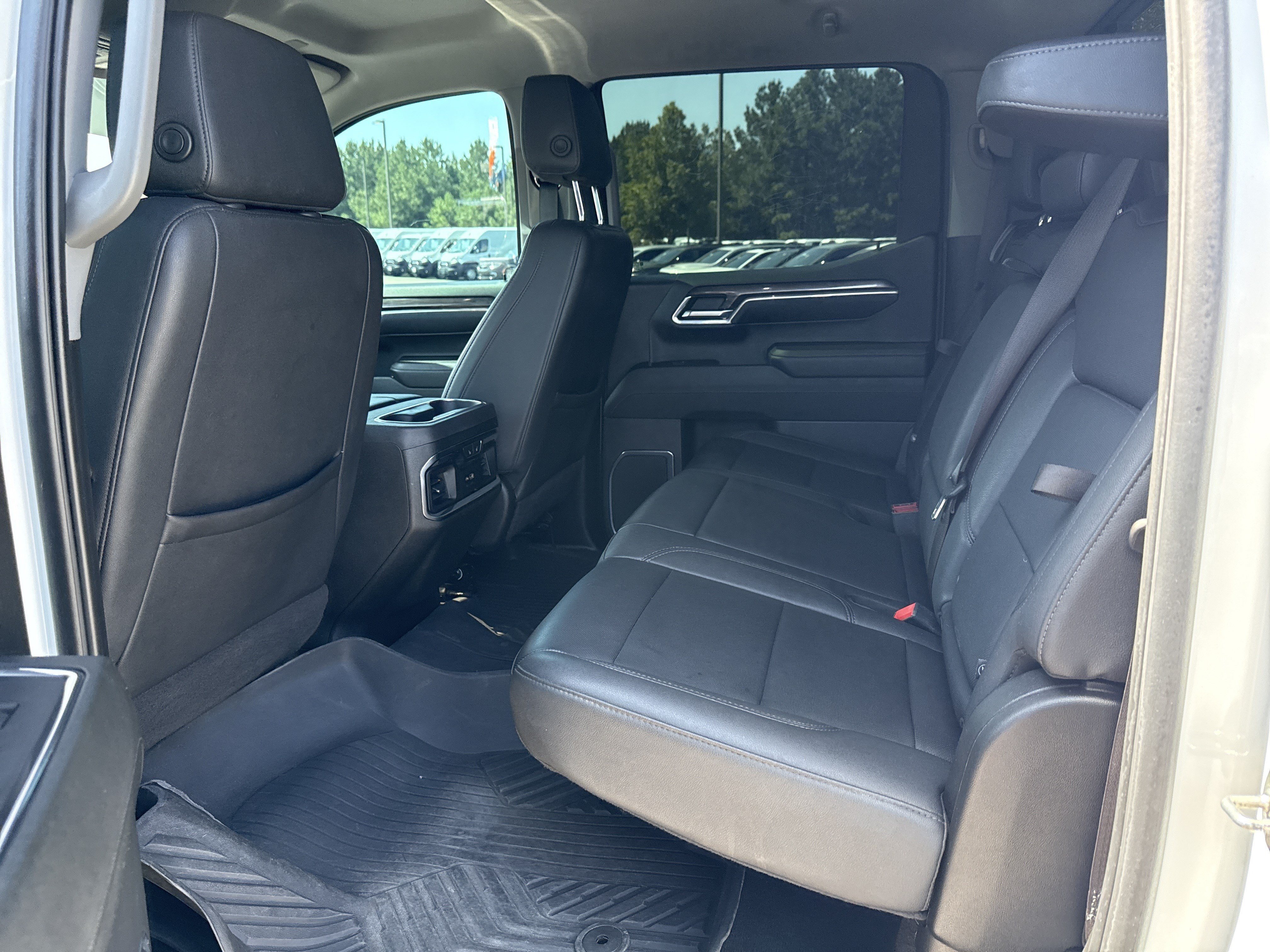 Used 2024 Chevrolet Silverado 1500 LTZ AWD/4WD image 20