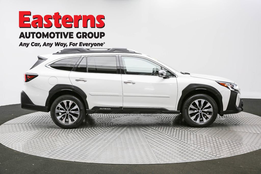 Used 2023 Subaru Outback Touring XT AWD/4WD image 4
