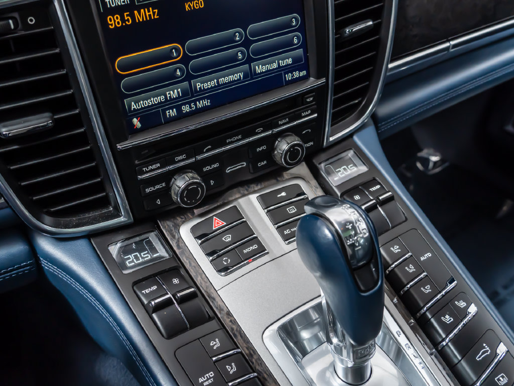 Used 2010 Porsche Panamera 4S AWD/4WD image 21
