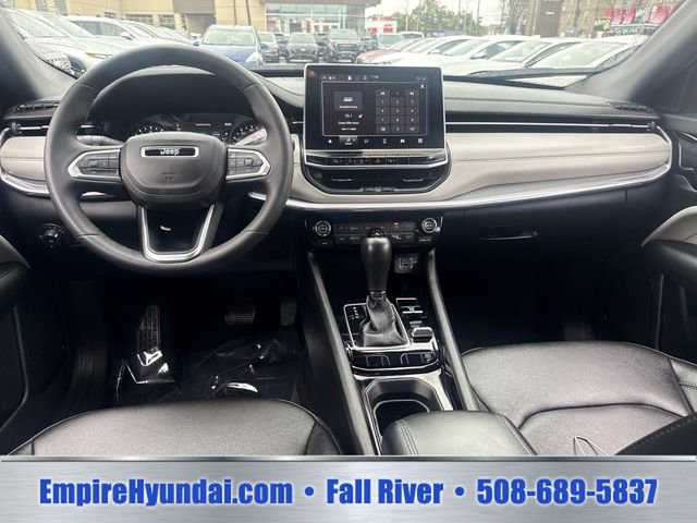 Used 2024 Jeep Compass Limited AWD/4WD image 15