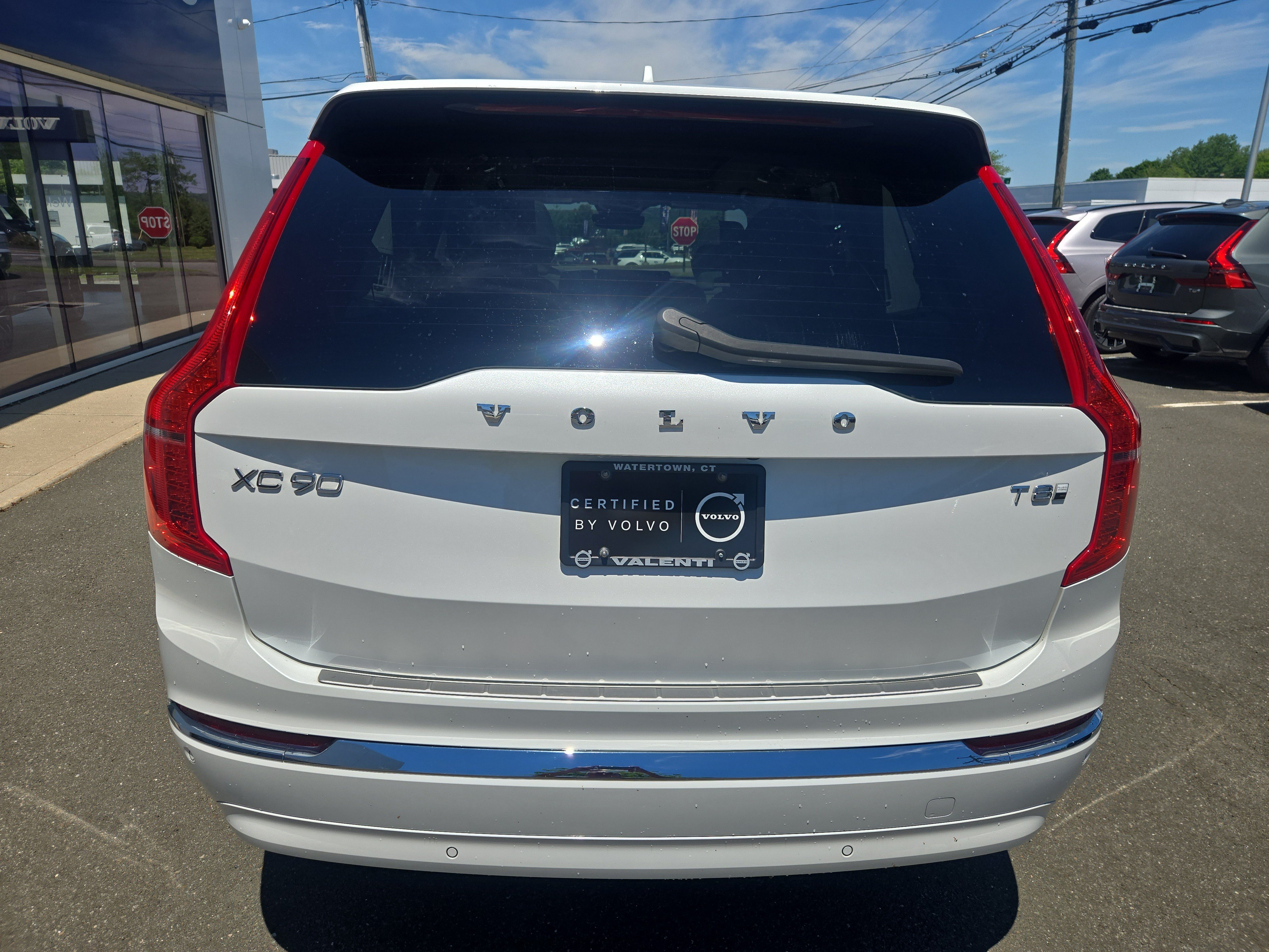 Certified 2025 Volvo XC90 T8 Ultra w/ Protection Package Premier AWD/4WD image 7