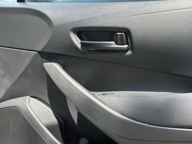 Used 2022 Toyota Corolla LE FWD image 26
