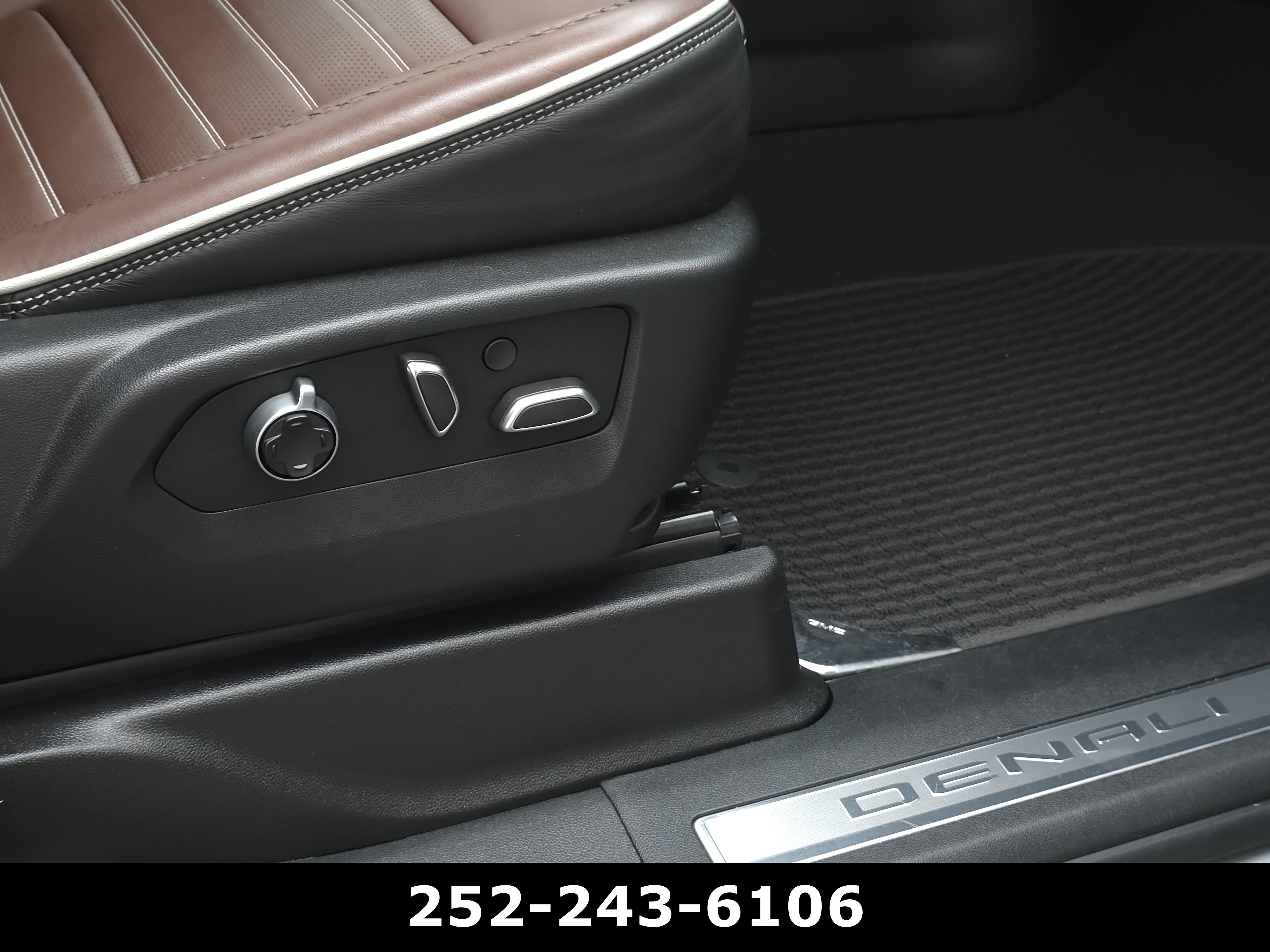 Used 2024 GMC Yukon Denali Ultimate AWD/4WD image 47