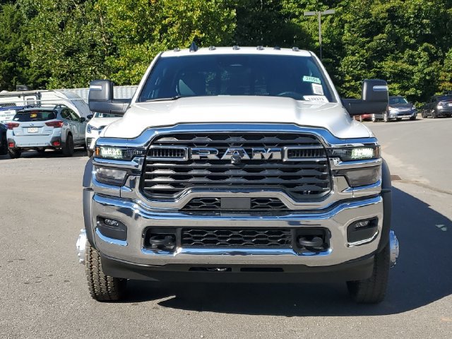 New 2027 RAM 5500 Tradesman AWD/4WD image 2