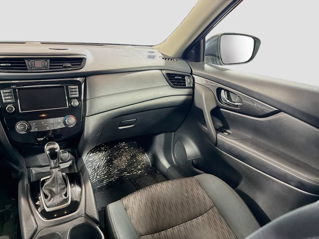 Used 2018 Nissan Rogue S AWD/4WD image 22