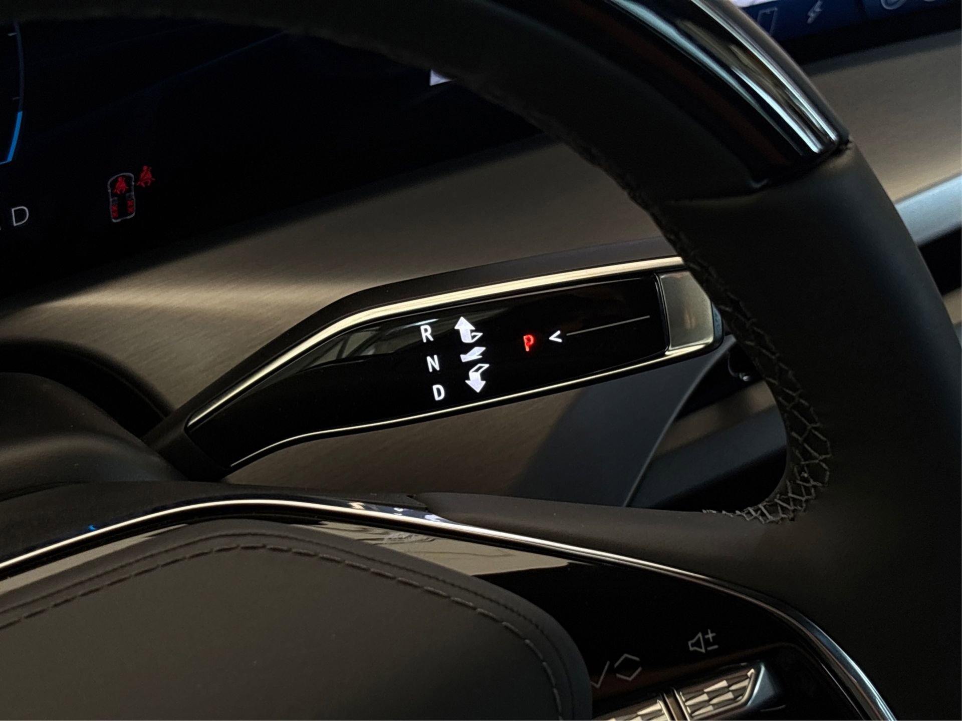 New 2026 Cadillac Vistiq Platinum image 29