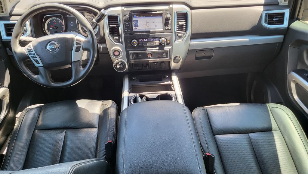 Used 2016 Nissan Titan SV AWD/4WD image 5