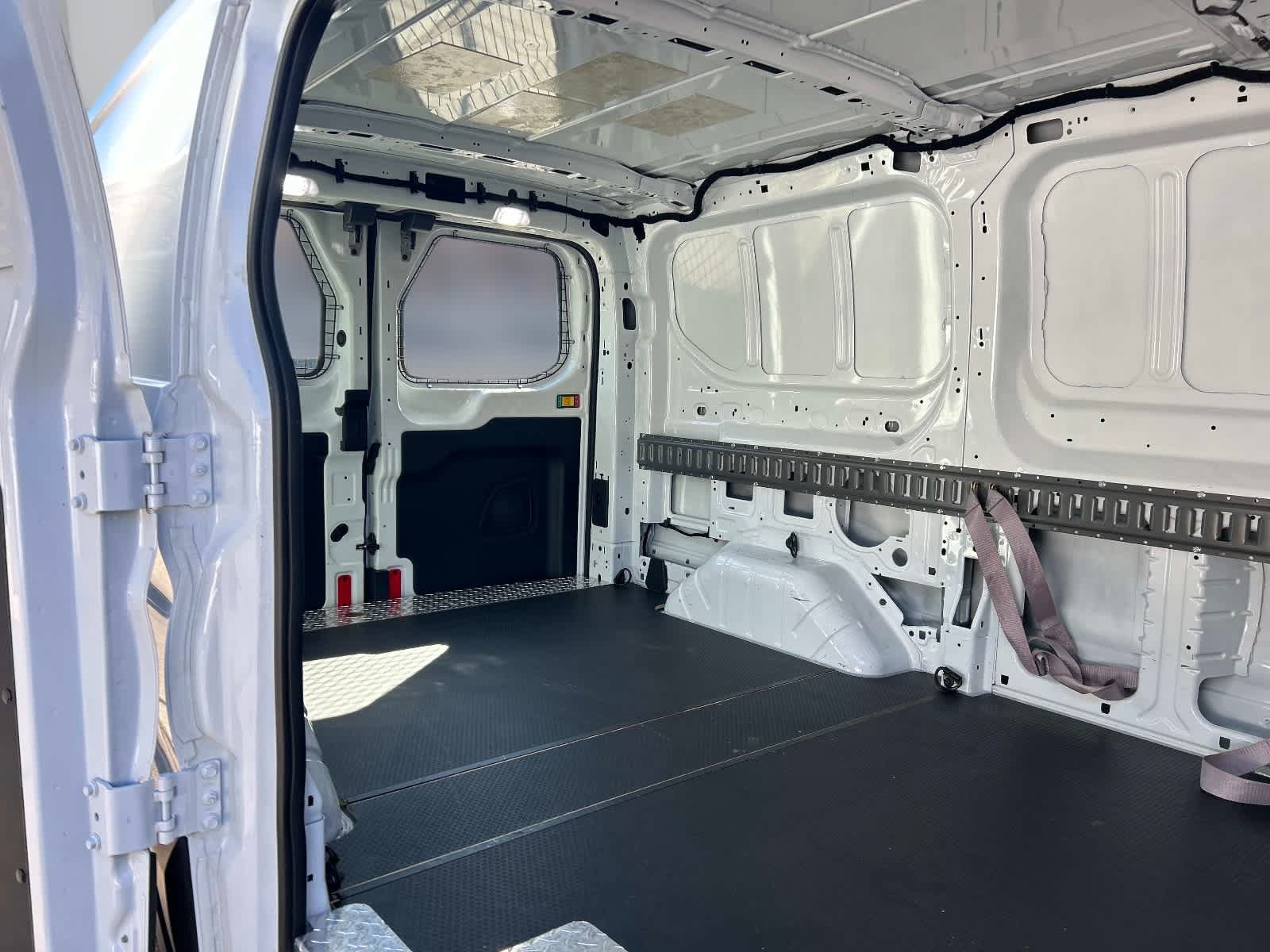 Used 2019 Ford Transit 150 130 Low Roof RWD image 22