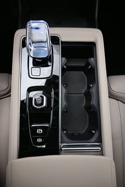 New 2026 Volvo XC90 B6 Ultra w/ Protection Package AWD/4WD image 12