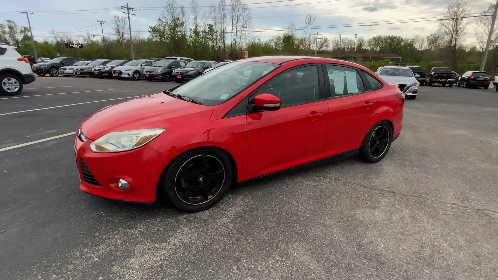 Used 2014 Ford Focus SE w/ Equipment Group 201A image 4