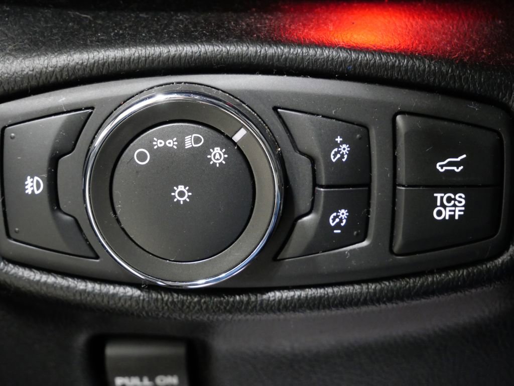 Used 2020 Lincoln Nautilus Reserve w/ Equipment Group 202A image 14