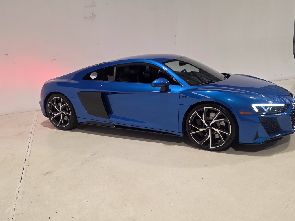 Certified 2023 Audi R8 V10 performance w/ Premium Package RWD image 3