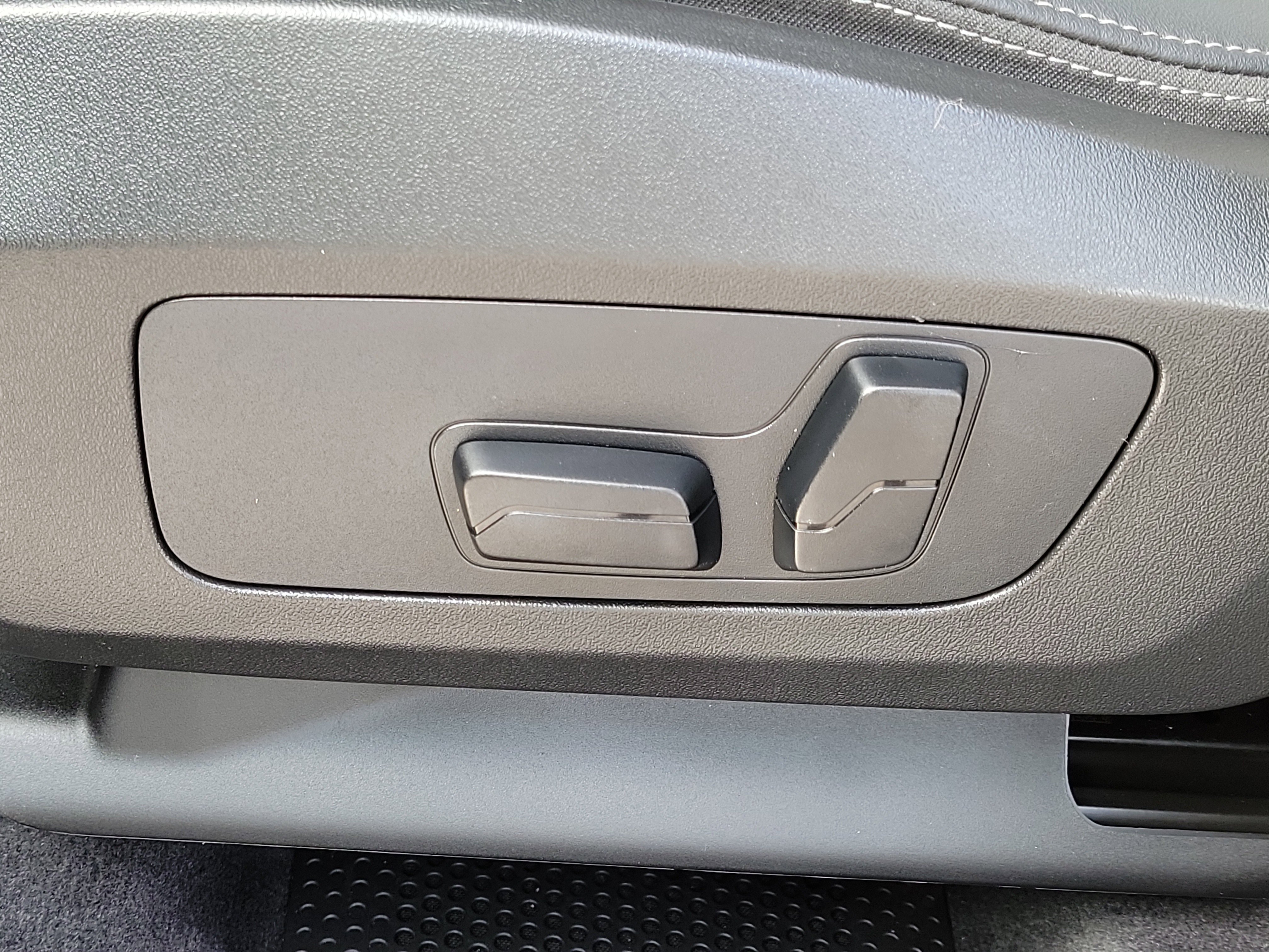 Used 2026 BMW X1 xDrive28i w/ Convenience Package image 19