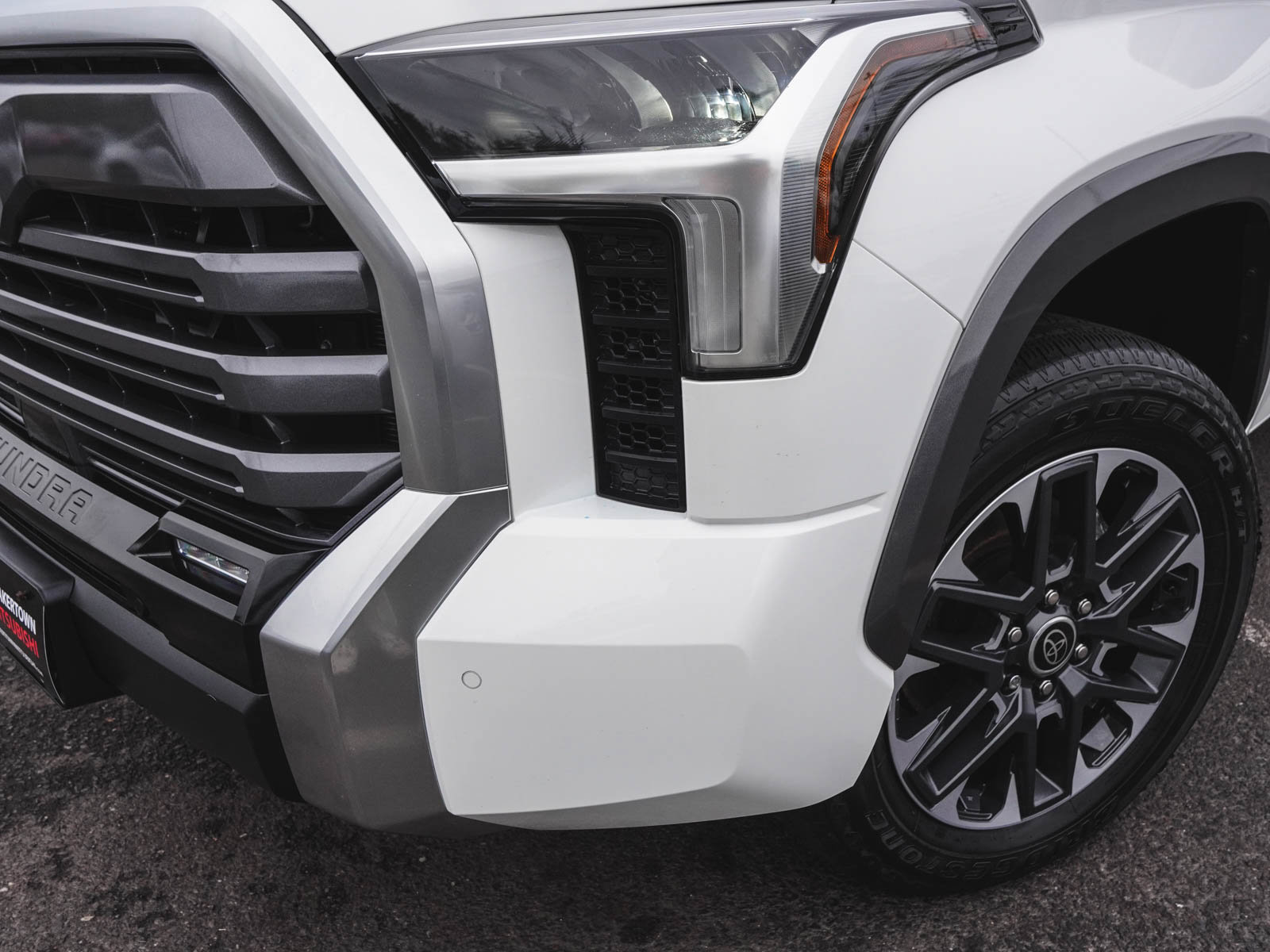 Used 2024 Toyota Tundra Limited image 45