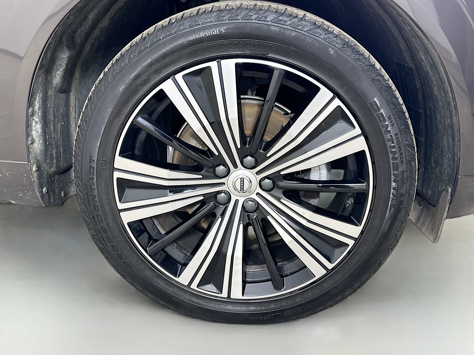 Used 2023 Volvo XC60 B5 Plus AWD/4WD image 10