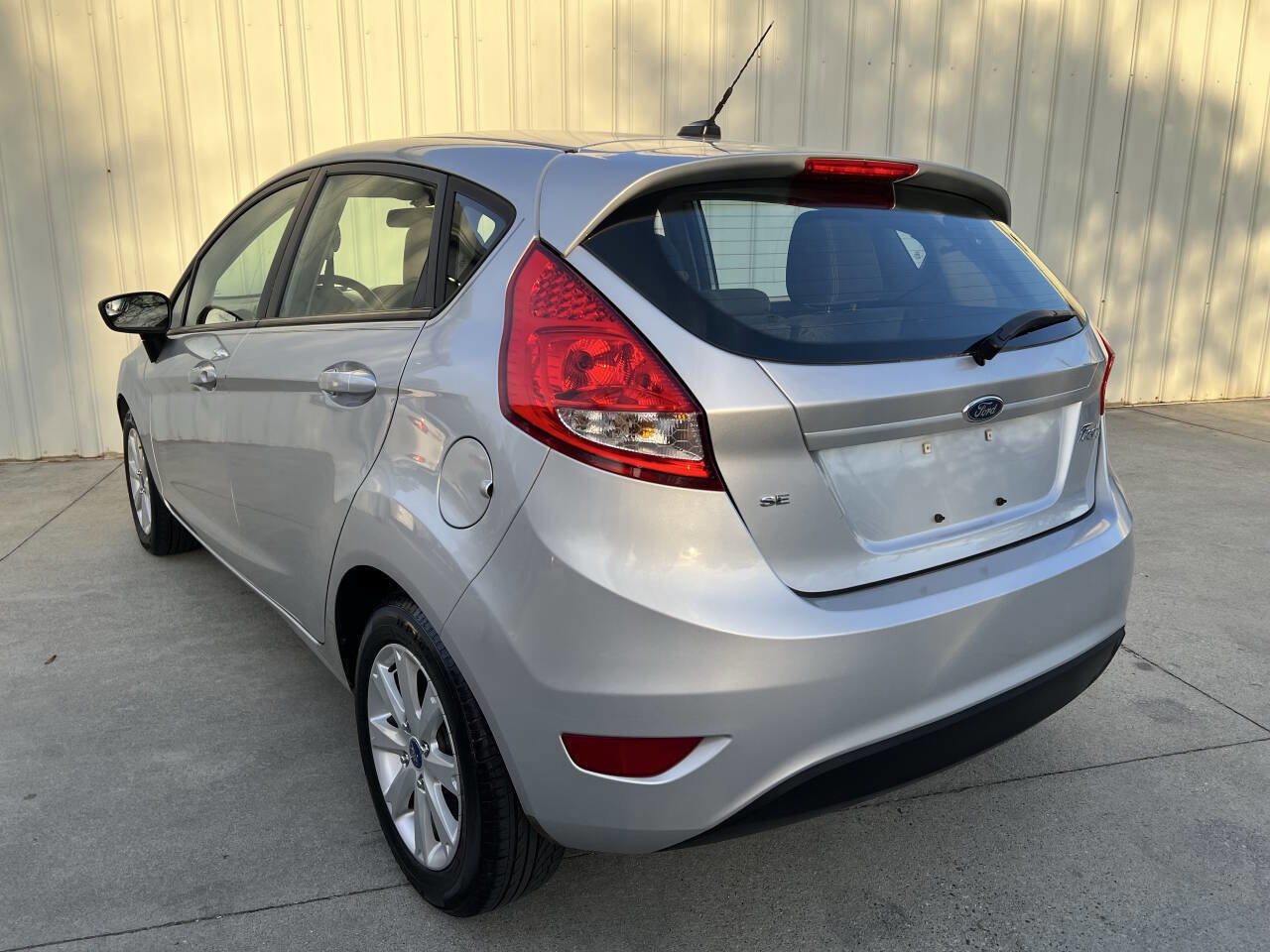 Used 2012 Ford Fiesta SE FWD image 5