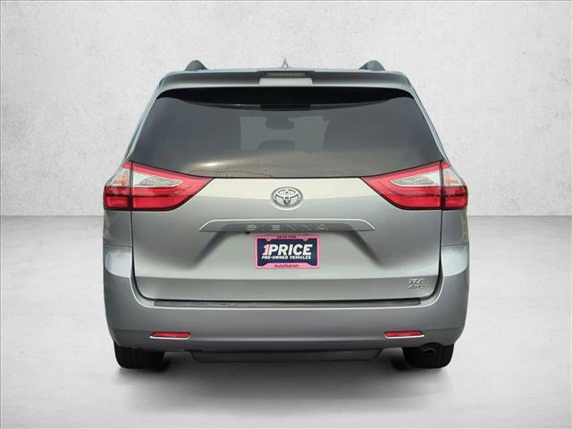 Used 2018 Toyota Sienna XLE AWD/4WD image 7