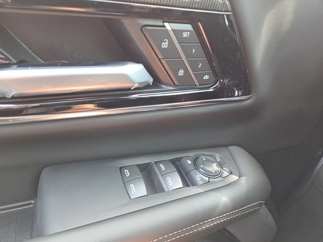 New 2026 GMC Yukon XL Elevation w/ Elevation Premium Package AWD/4WD image 31
