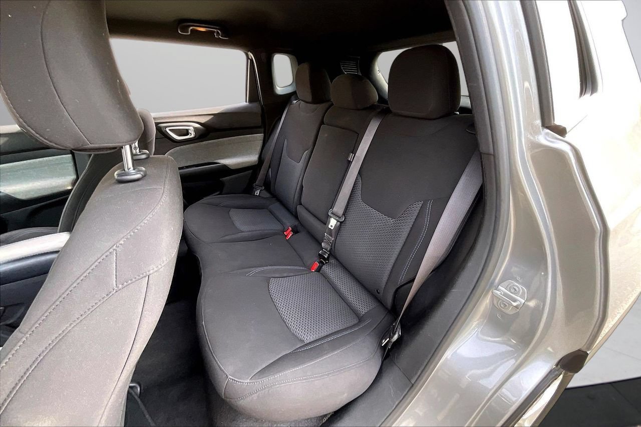 Used 2023 Jeep Compass Sport AWD/4WD image 22