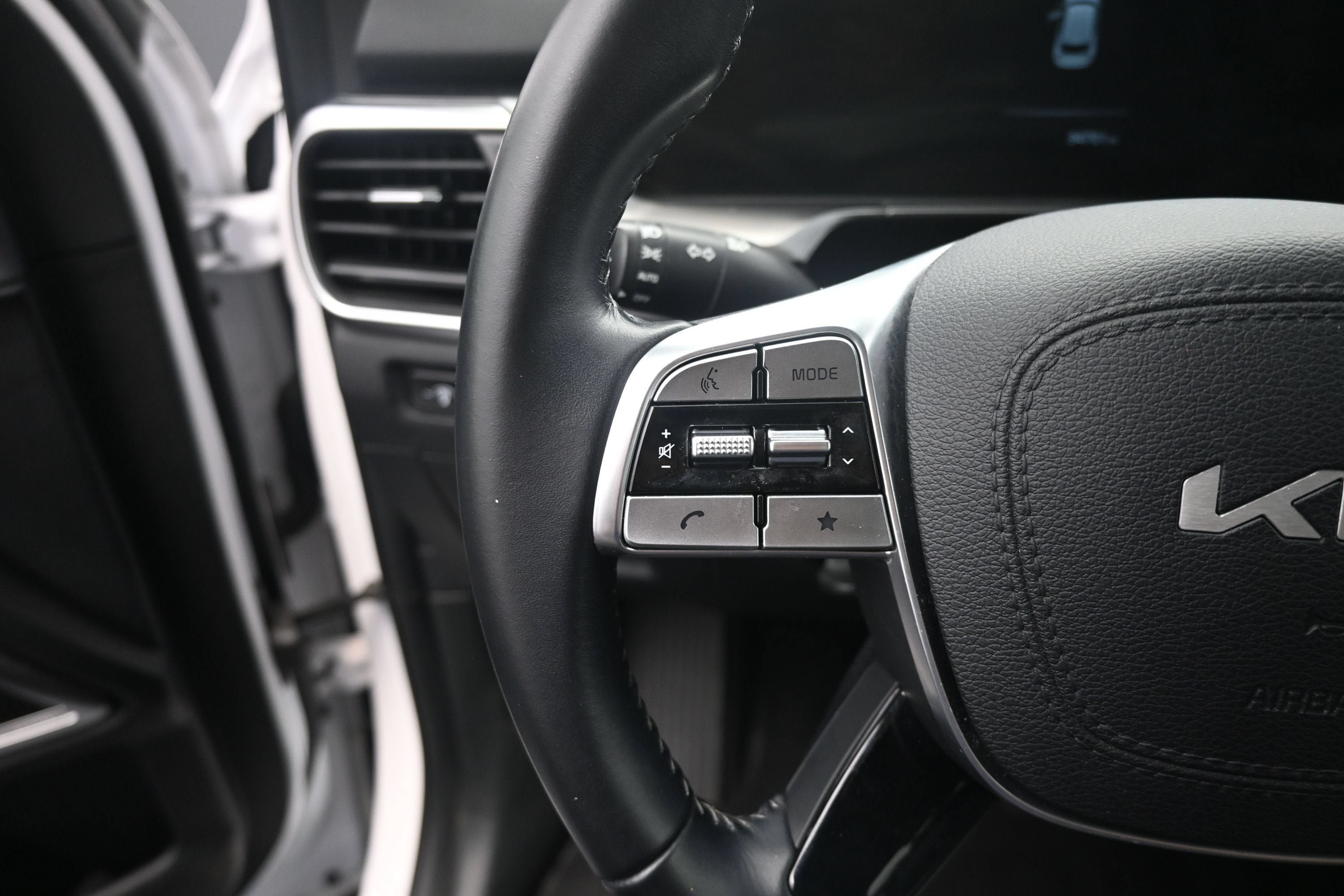 Used 2024 Kia Telluride S w/ S Sunroof Package AWD/4WD image 13