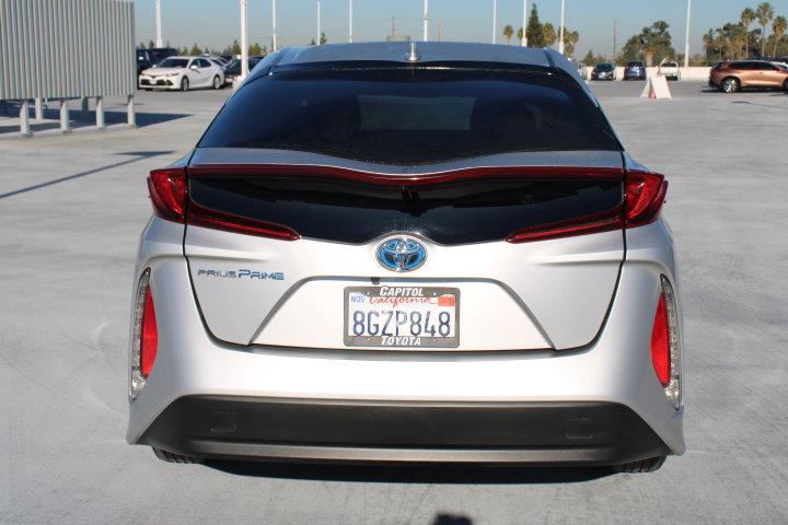 Used 2018 Toyota Prius Prime Plus image 4