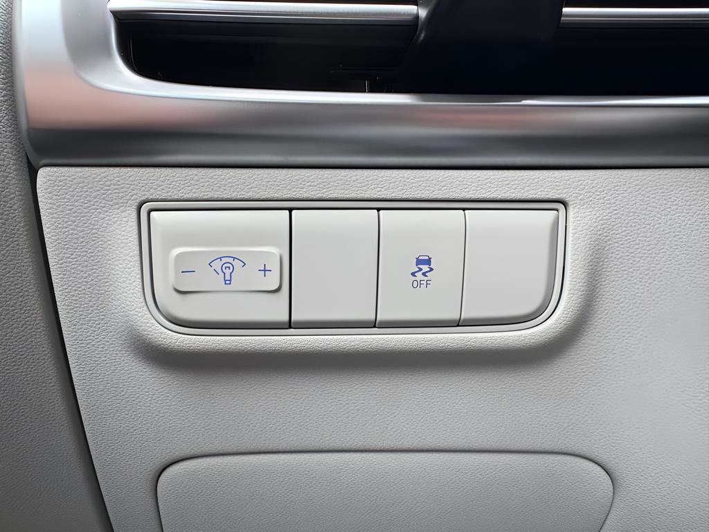 Certified 2025 Hyundai Tucson SE image 22