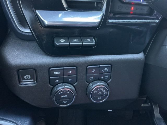 Used 2024 Chevrolet Silverado 3500 High Country w/ Technology Package image 12