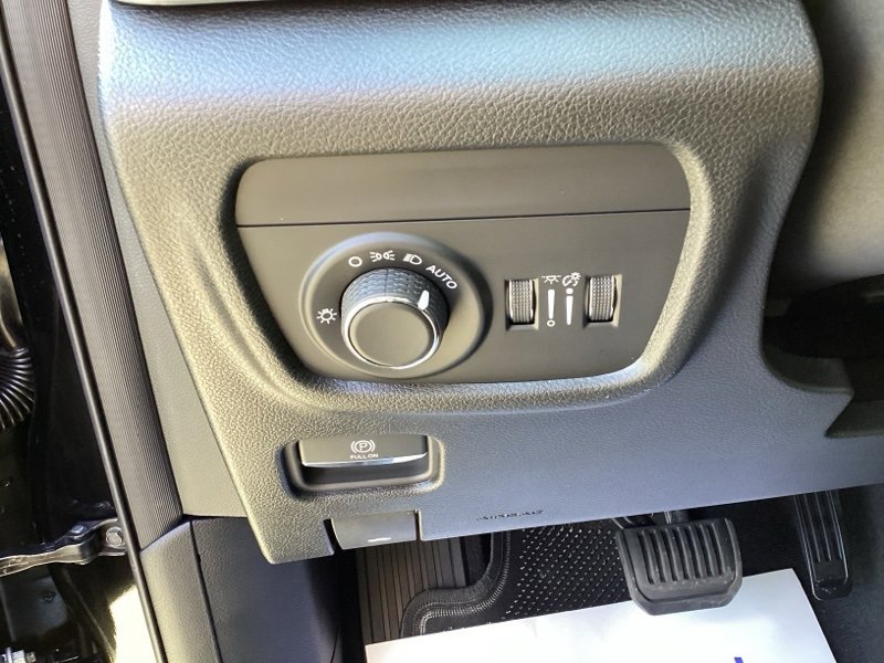 New 2025 Jeep Grand Cherokee L Laredo w/ Luxury Tech Group I image 28