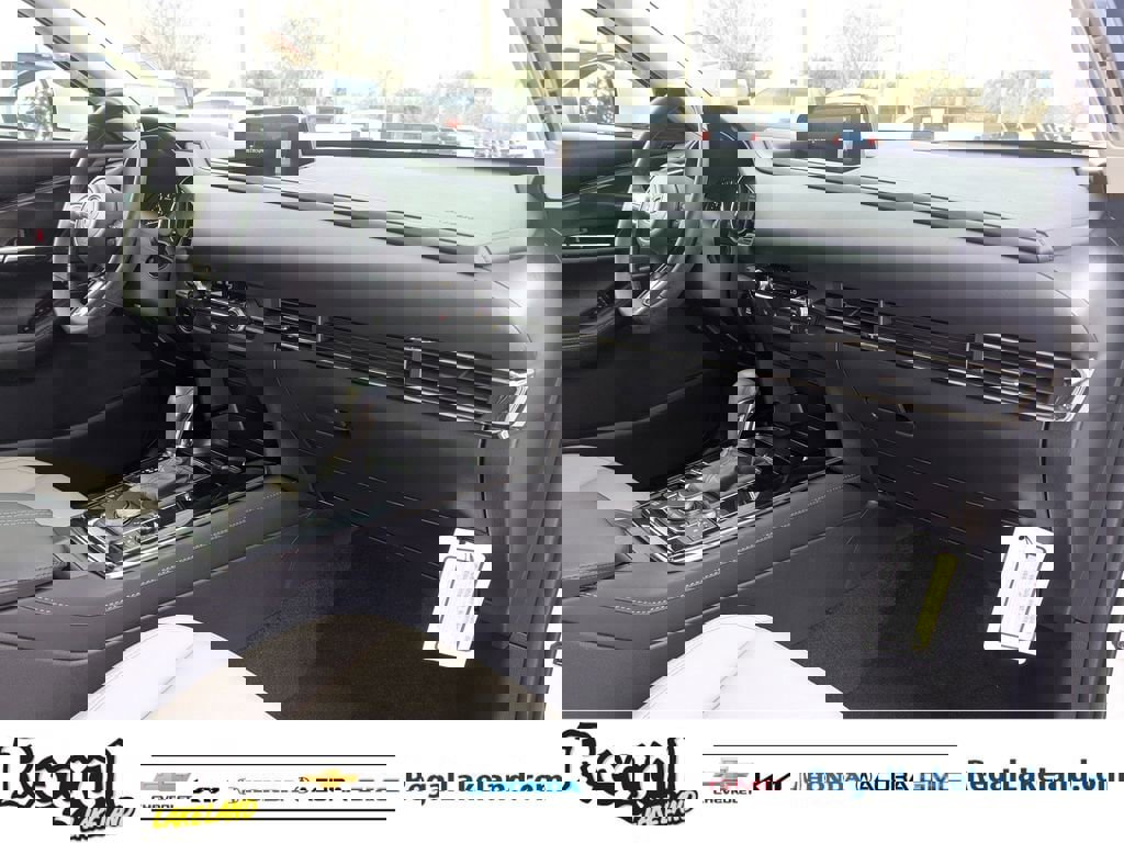 Used 2025 MAZDA CX-30 AWD 2.5 S w/ Preferred Package image 9